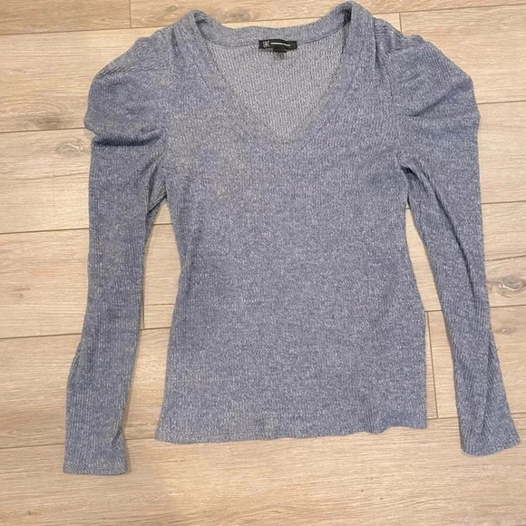 Inc International Concept V-Neck Puff-Sleeve Knit Top Rayon Blend Blue EUC Sz: M - Picture 7 of 10